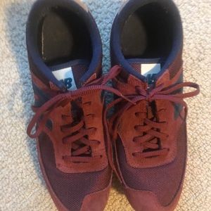 Amazing maroon & grey size w’s 9 new balance